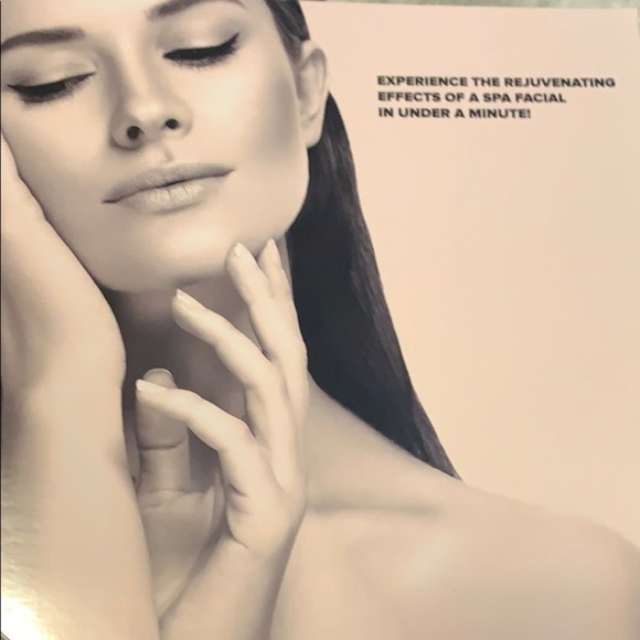 Kensie Microdermabrasion and cleansing power brush - Picture 3 of 6